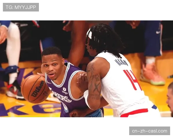 前瞻：季后赛首轮潜在对决的攻防策略博弈点分析